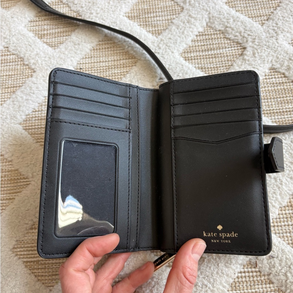 Kate Spade Purse - Picture 2 of 6